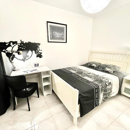 Chambre Privee En Colocation Dans Un Appartement Au Centre De Rillieux La Pape Buitenkant foto
