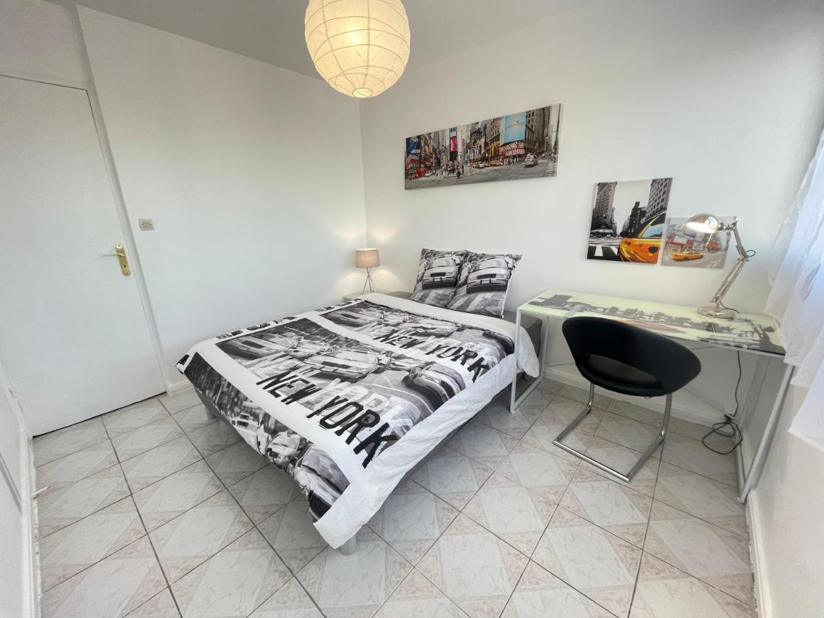 Chambre Privee En Colocation Dans Un Appartement Au Centre De Rillieux La Pape Buitenkant foto