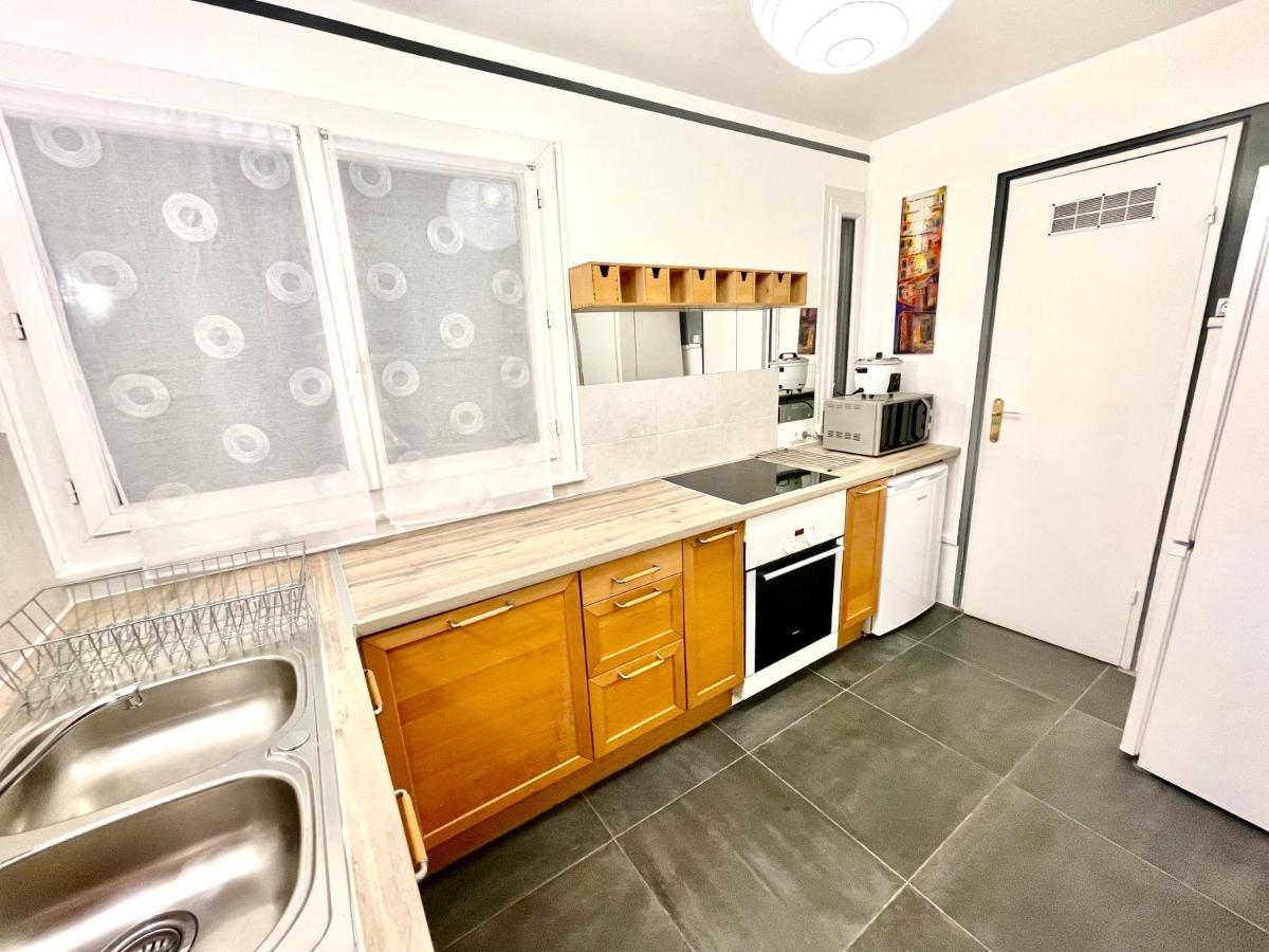 Chambre Privee En Colocation Dans Un Appartement Au Centre De Rillieux La Pape Buitenkant foto