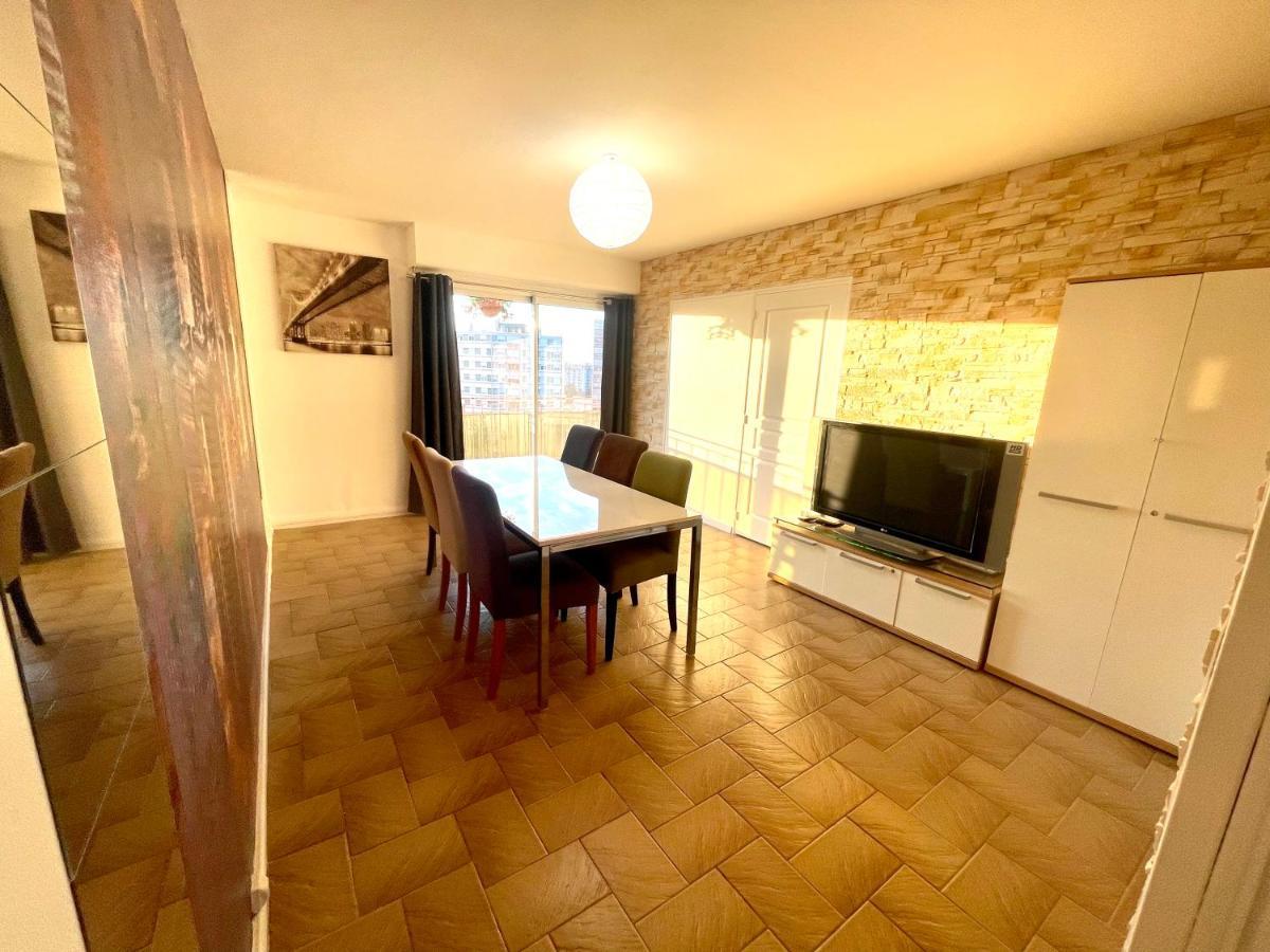 Chambre Privee En Colocation Dans Un Appartement Au Centre De Rillieux La Pape Buitenkant foto