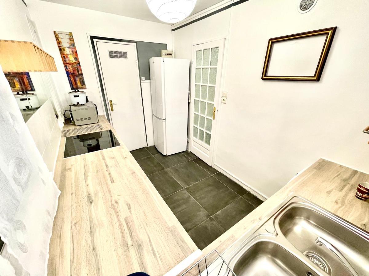 Chambre Privee En Colocation Dans Un Appartement Au Centre De Rillieux La Pape Buitenkant foto