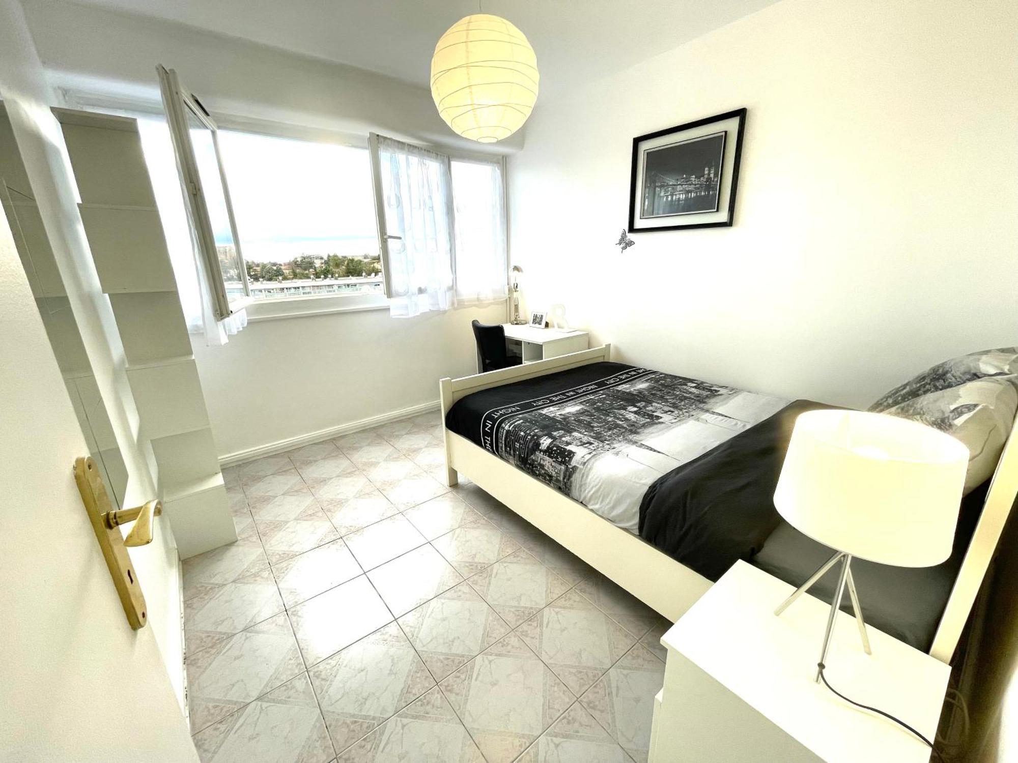 Chambre Privee En Colocation Dans Un Appartement Au Centre De Rillieux La Pape Buitenkant foto