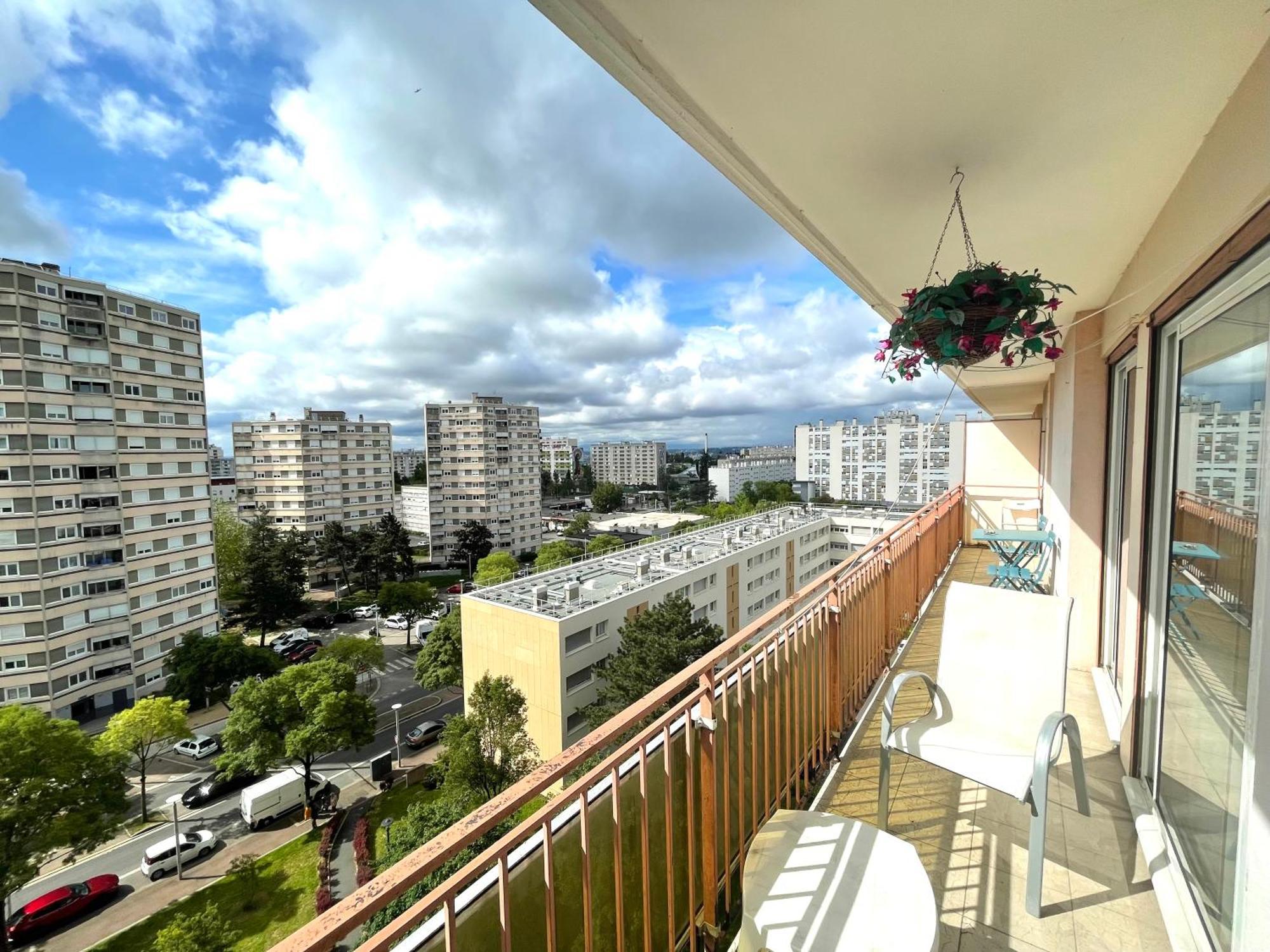 Chambre Privee En Colocation Dans Un Appartement Au Centre De Rillieux La Pape Buitenkant foto
